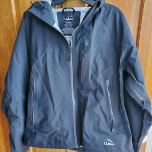 LL Bean Women's Black Raincoat XL